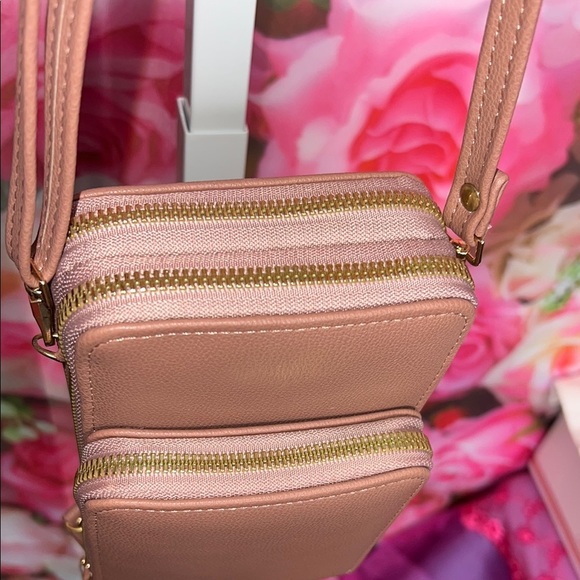 Sophisticated antique rose color  Crossbody Bag with Clean Lines - Picture 7 of 7